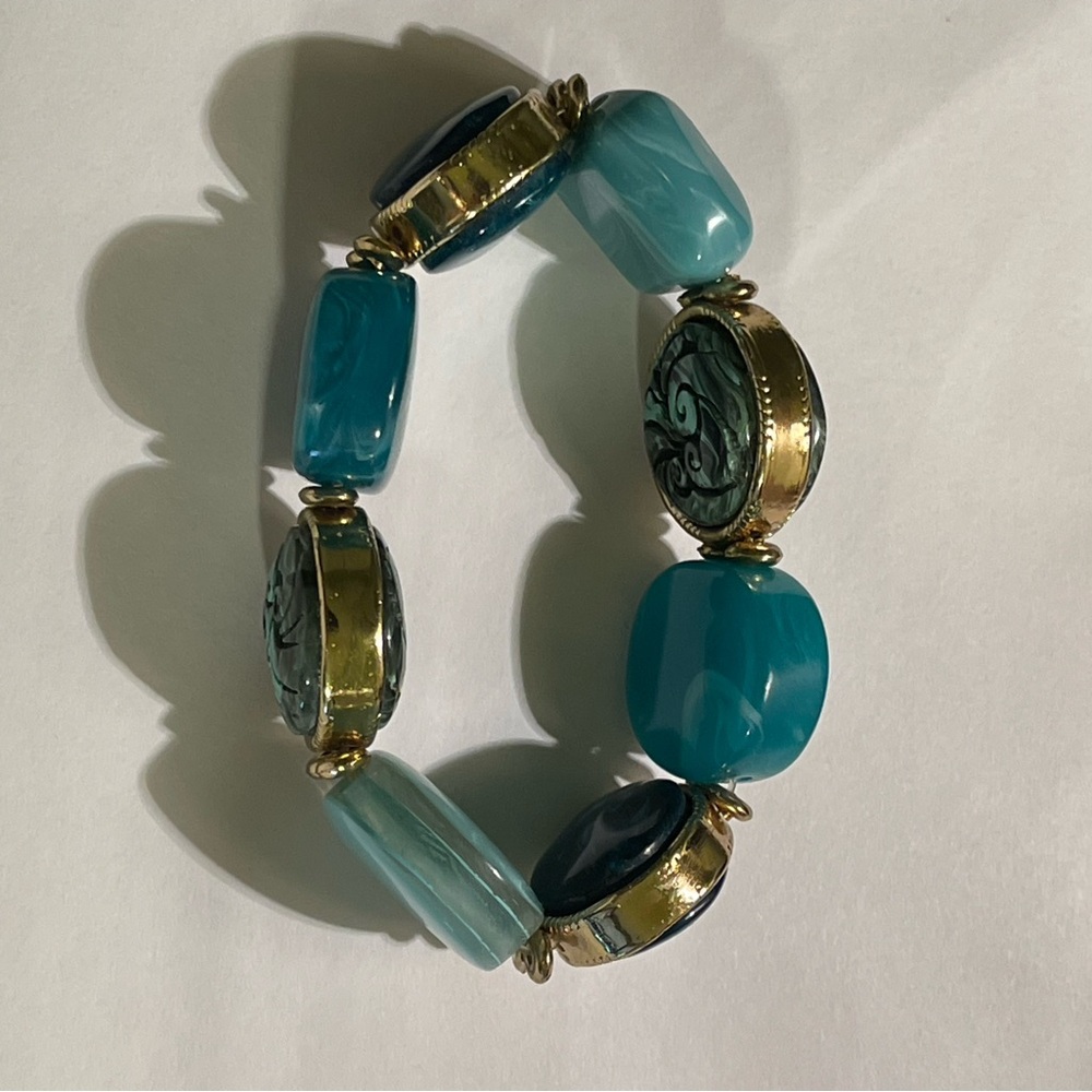 🤑🤑🤑 5 FOR $35 🤑🤑🤑 Teal and Gold Beaded Bracelet